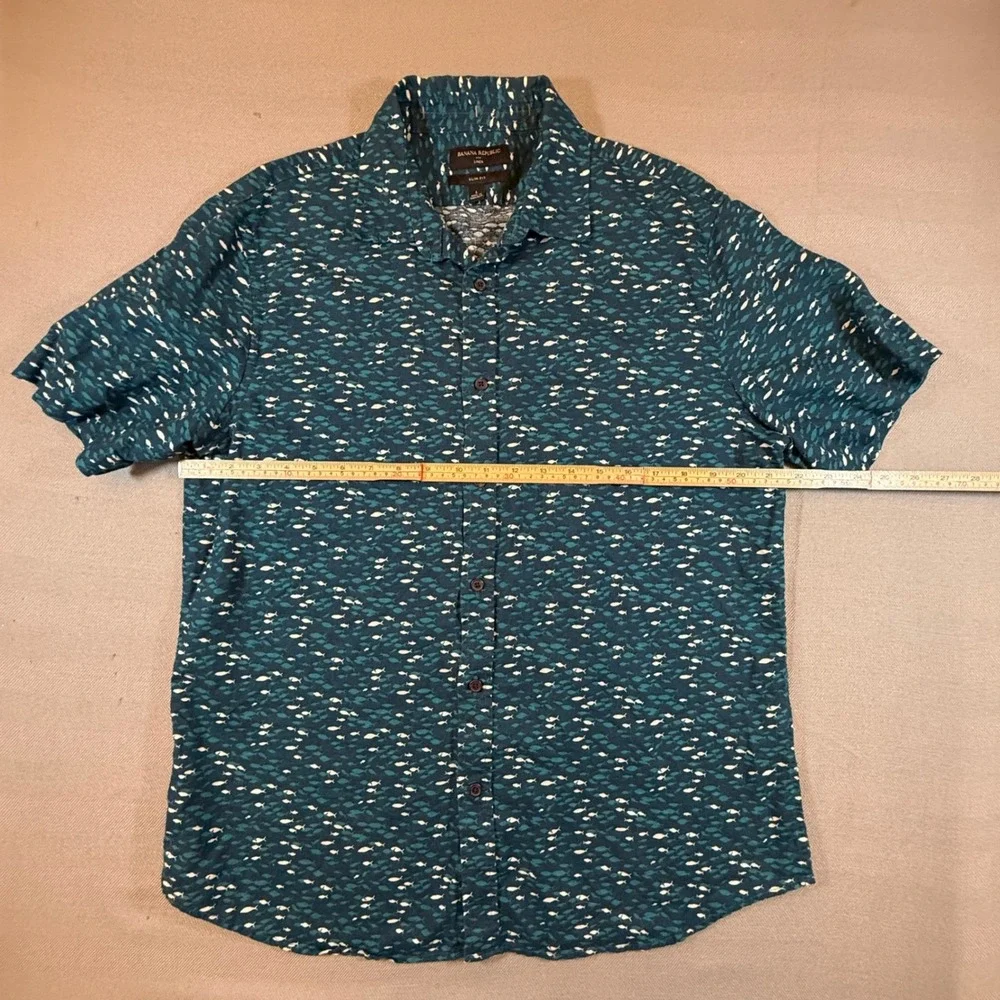 Banana Republic Mens L Slim Fit Linen Blend Fish Print Short Sleeve Shirt Blue